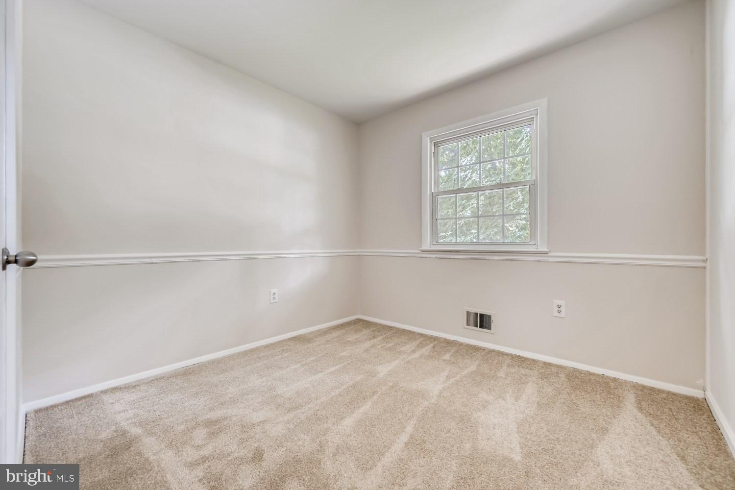 238 Rolling Road Gaithersburg, MD 20877 - Photo 13 of 25 Gallery Image 13