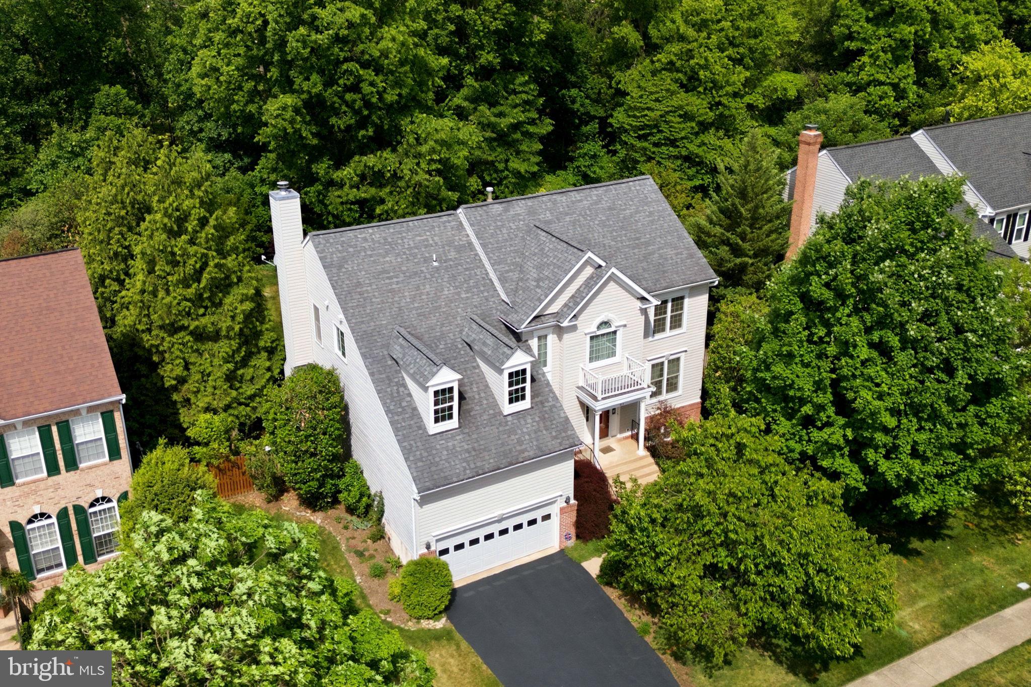 813 Duncan Place Southeast Leesburg, VA 20175 - Photo 2 of 90 Plenty of Privacy