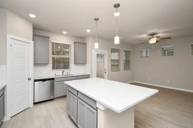 $2,800 | 8515 Rising Strm Drive, Houston, TX 77063