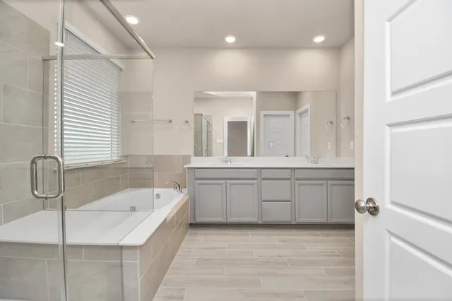 $2,800 | 8515 Rising Strm Drive, Houston, TX 77063