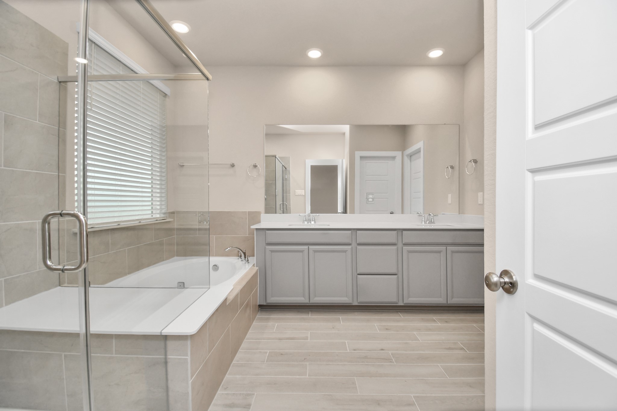 8515 Rising Strm Drive Houston, TX 77063 - Photo 23 of 43