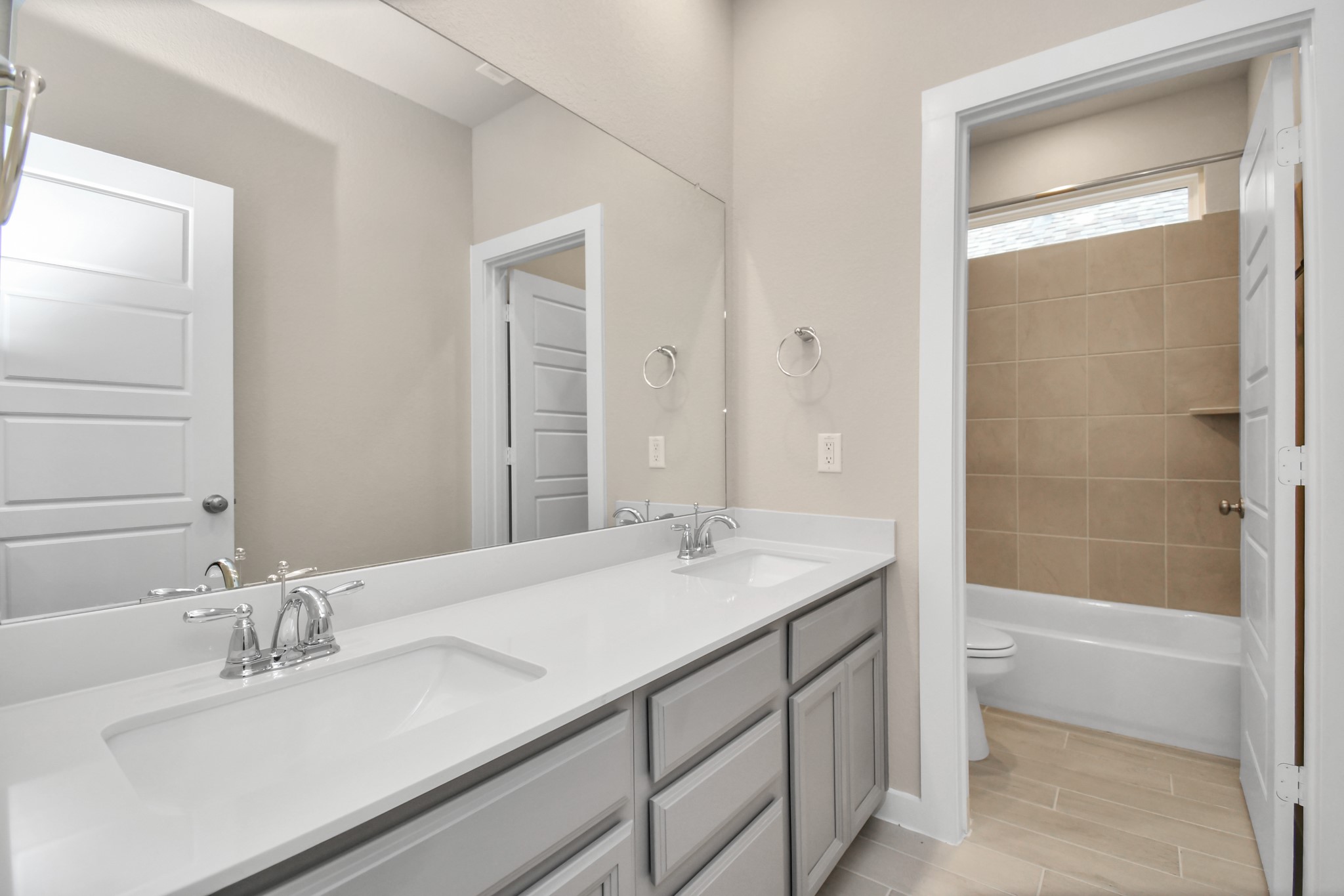 8515 Rising Strm Drive Houston, TX 77063 - Photo 29 of 43