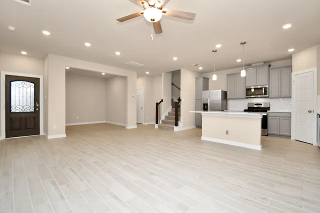 $2,800 | 8515 Rising Strm Drive, Houston, TX 77063