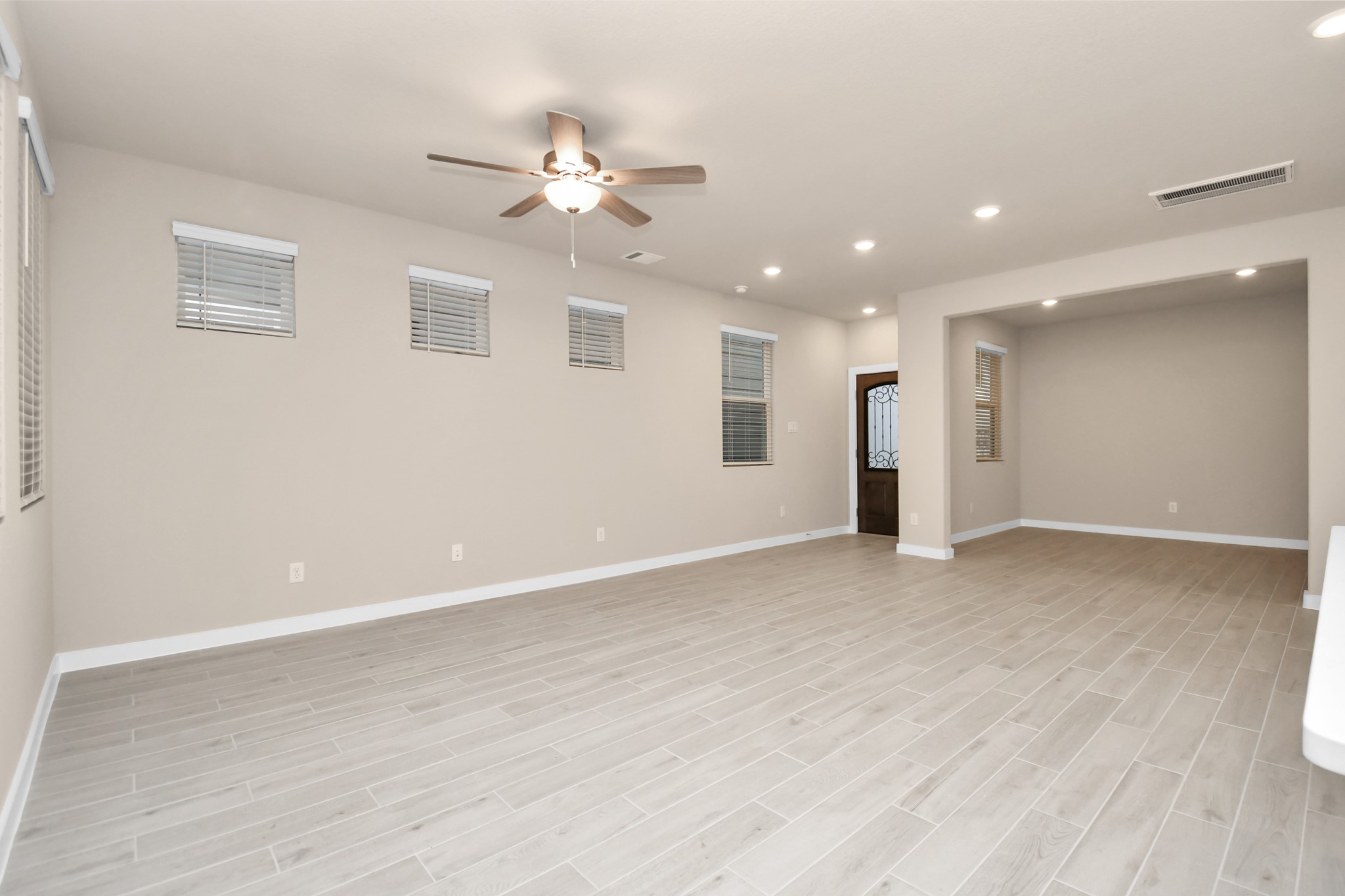 8515 Rising Strm Drive Houston, TX 77063 - Photo 6 of 43