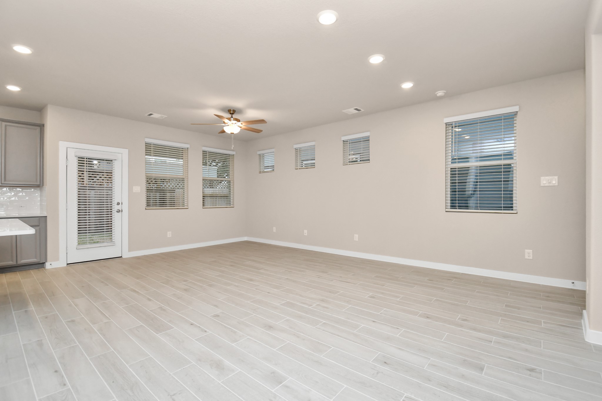 8515 Rising Strm Drive Houston, TX 77063 - Photo 7 of 43