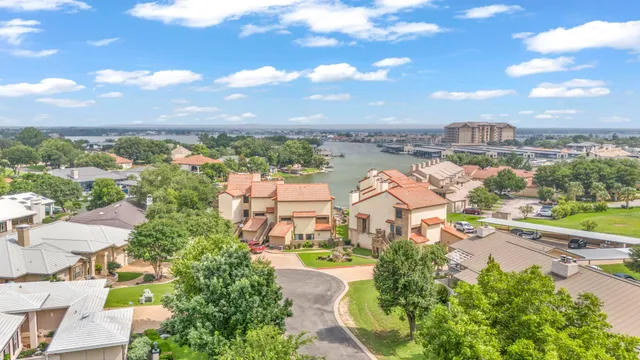 $395,000 | 509 Short Circuit, Horseshoe Bay, TX 78657