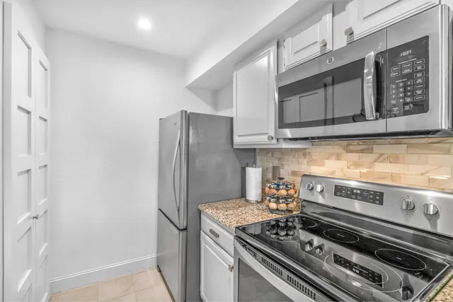 $395,000 | 509 Short Circuit, Horseshoe Bay, TX 78657