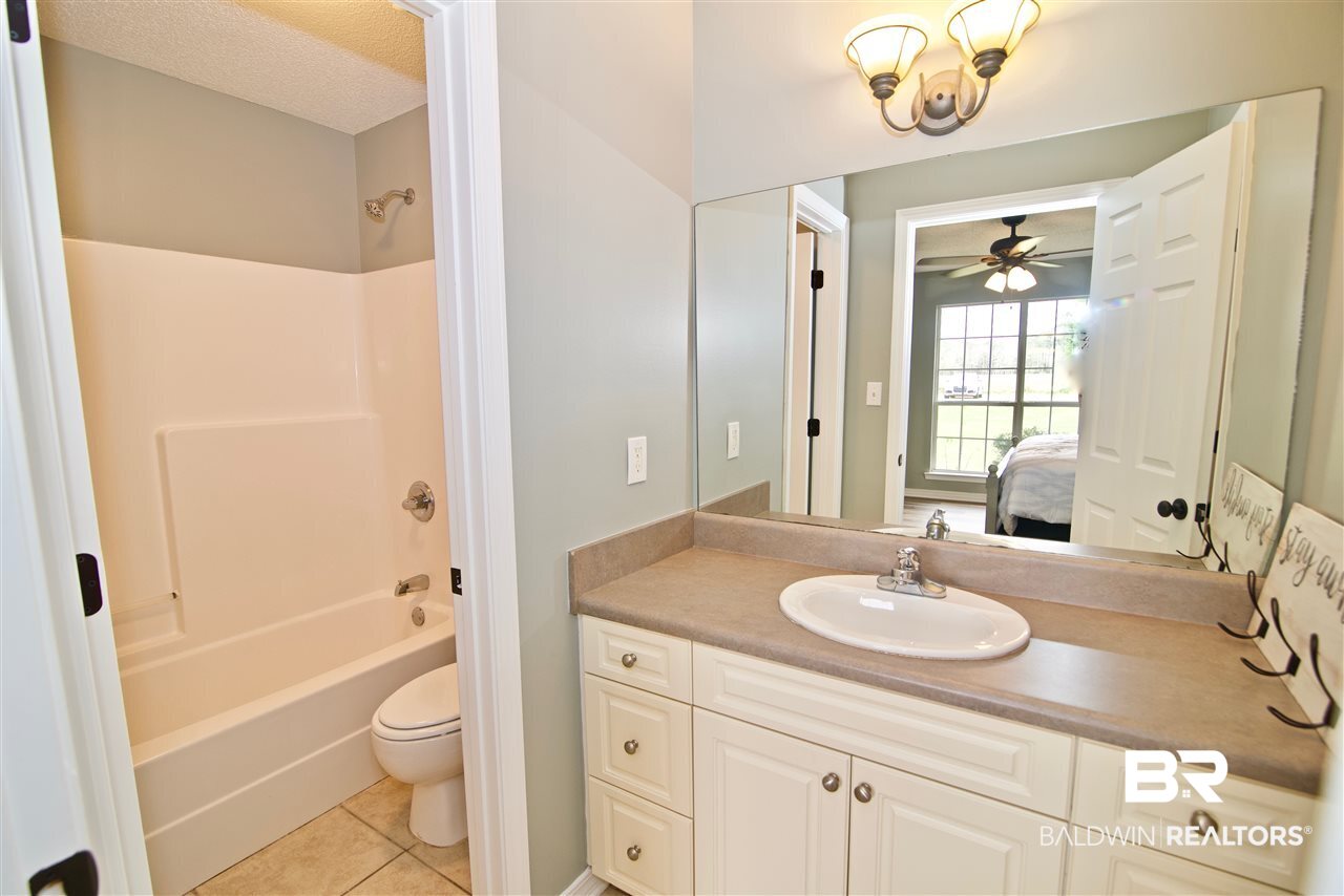 17517 Eastview Loop Foley, AL 36535 - Photo 27 of 48
