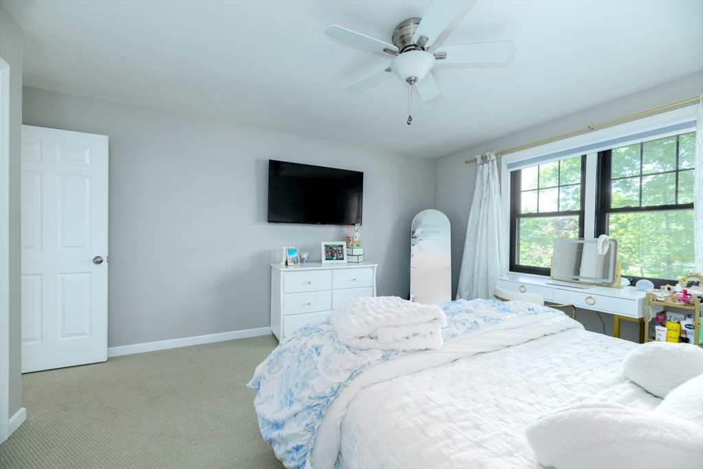 21 Round Table Road Shrewsbury, MA 01545 - Photo 27 of 40