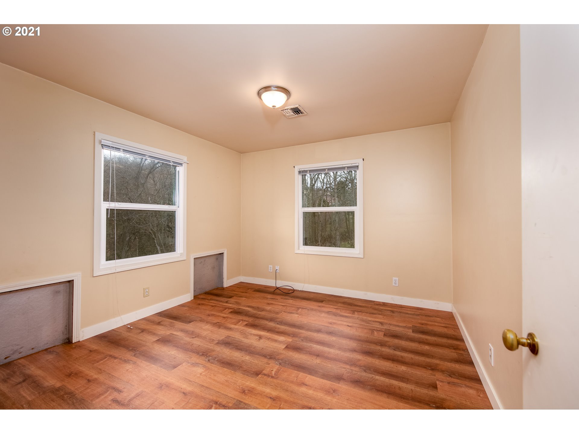 1930 Cherry Heights Road The Dalles, OR 97058 - Photo 8 of 32 Gallery Image 8