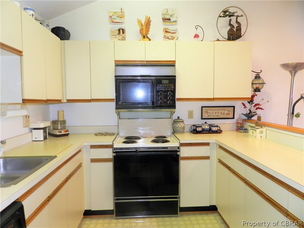 91E Villa Ridge Drive, Unit 91F Hartfield, VA 23071 - Photo 16 of 35