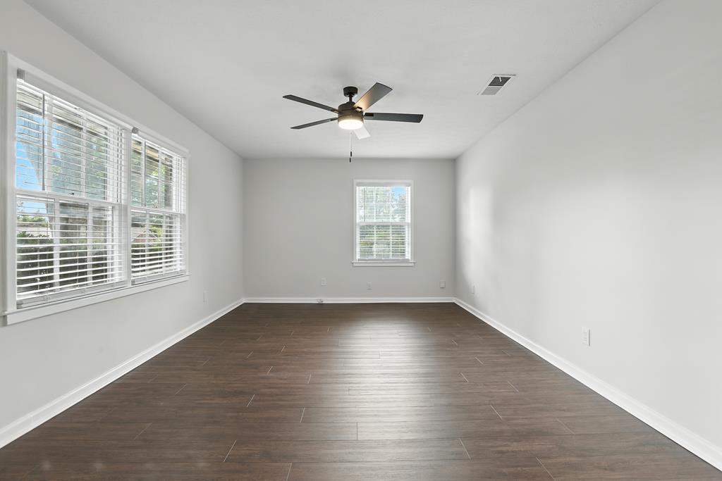 906 Bunker Hill Road Columbus, GA 31907 - Photo 21 of 32 Living Room
