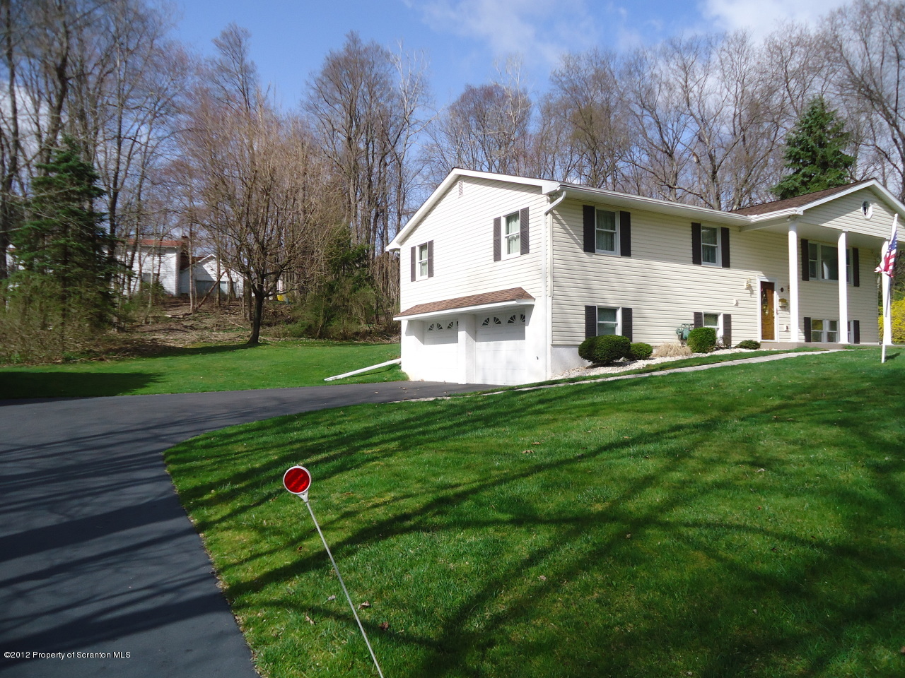 16 Old Mill Road Jermyn, PA 18433 - Photo 3 of 17 Gallery Image 3