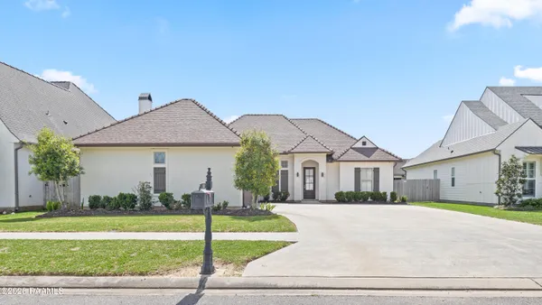 $625,000 | 103 Timber Hollow Lane, Lafayette, LA 70508