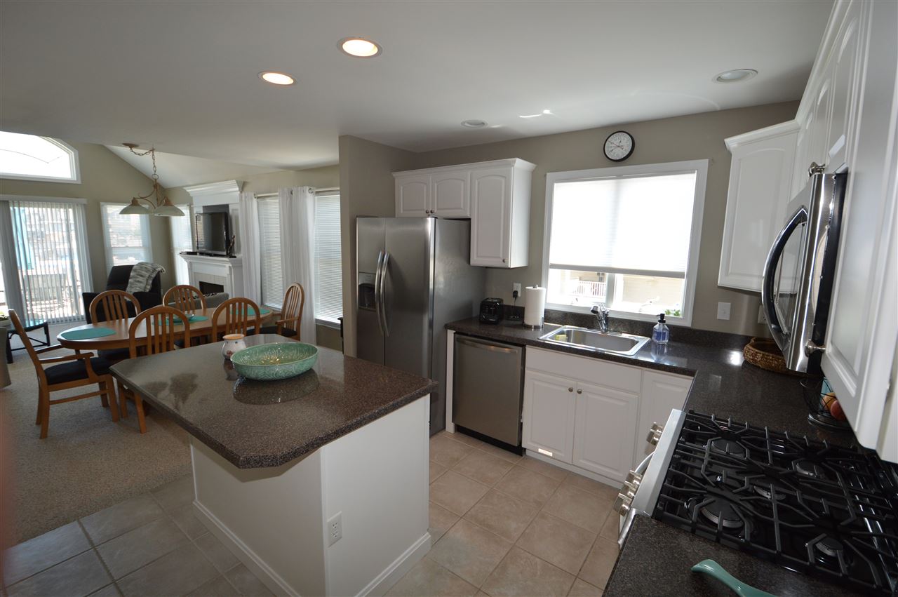 212 25th Street, Unit EAST Avalon, NJ 08202 - Photo 7 of 25