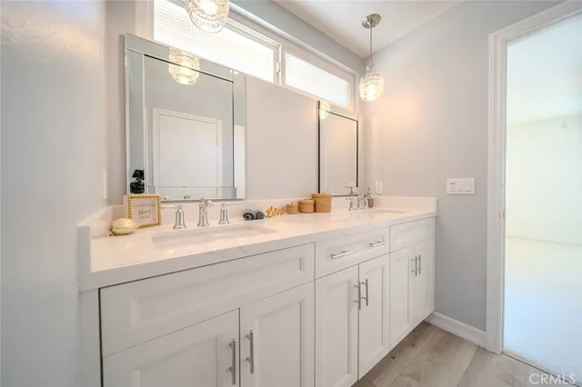 $1,190,000 | 254 Greenmeadow Drive, Thousand Oaks, CA 91320