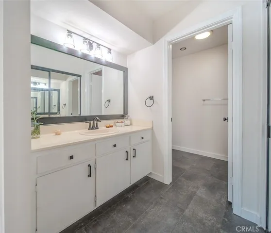 $1,190,000 | 254 Greenmeadow Drive, Thousand Oaks, CA 91320