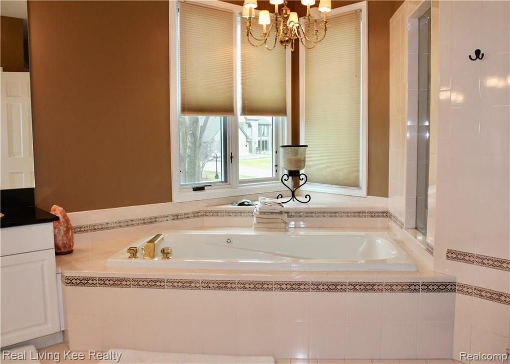 5879 Murfield Drive Rochester, MI 48306 - Photo 25 of 37