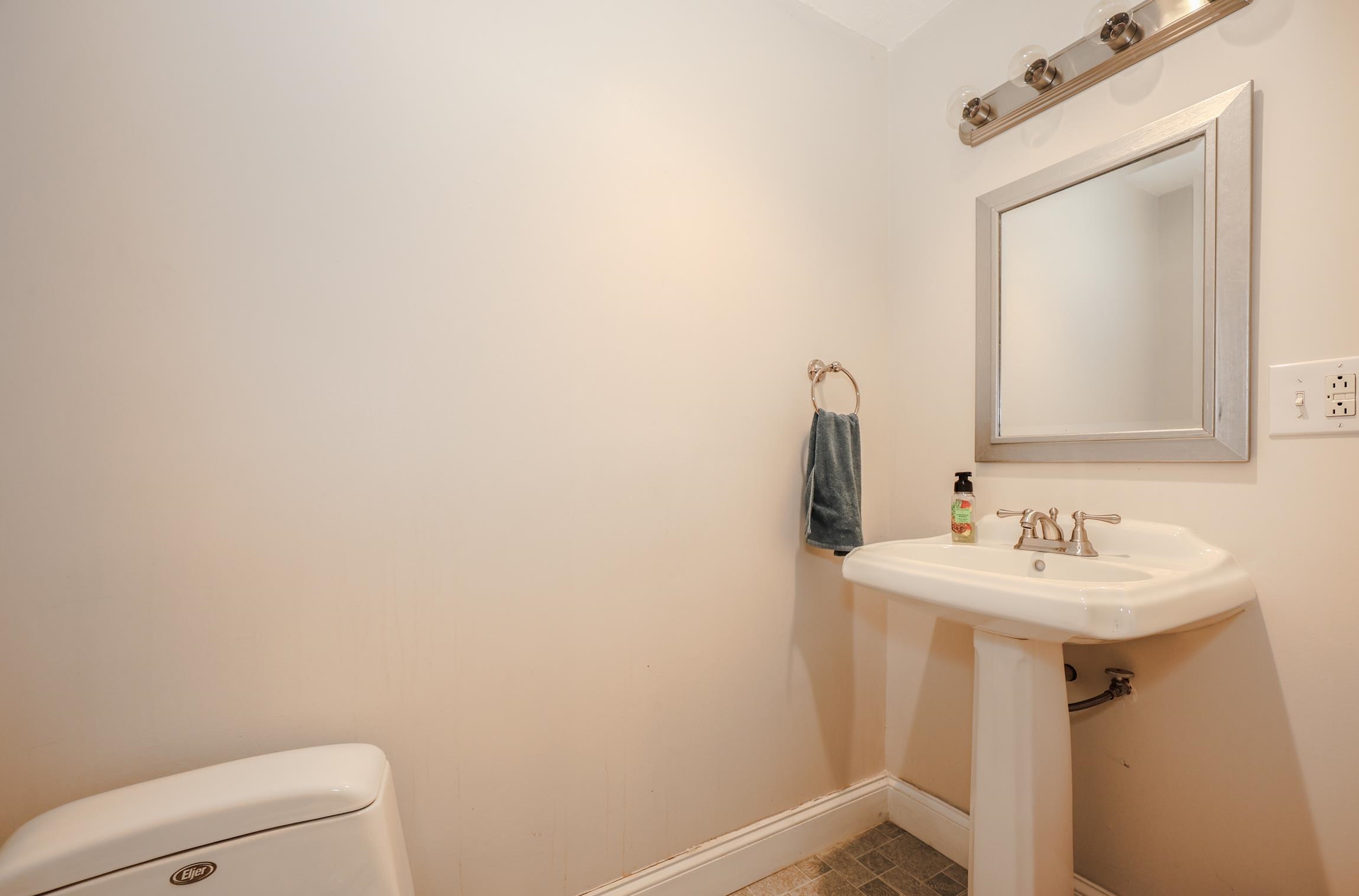 496 Mountain Road Lyndeborough, NH 03082 - Photo 49 of 59