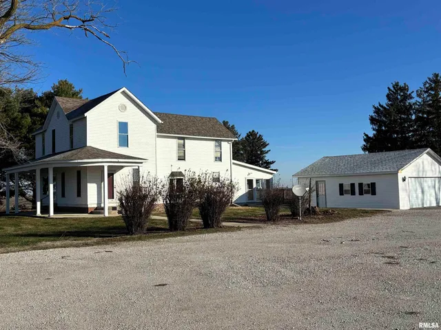 $275,000 | 1836 North 1300 East Road, Taylorville, IL 62568