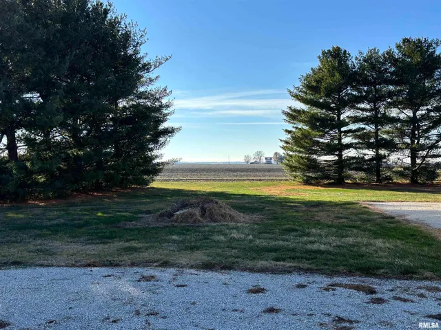 $275,000 | 1836 North 1300 East Road, Taylorville, IL 62568