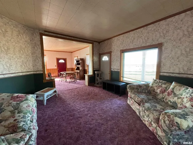 $275,000 | 1836 North 1300 East Road, Taylorville, IL 62568