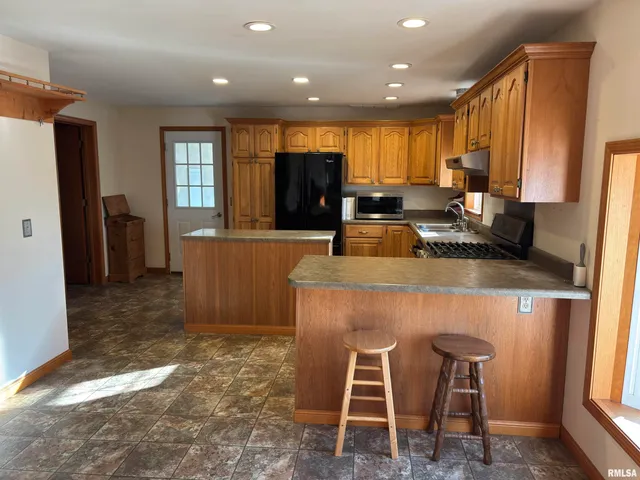 $275,000 | 1836 North 1300 East Road, Taylorville, IL 62568