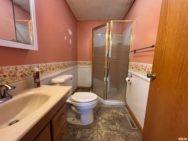 $275,000 | 1836 North 1300 East Road, Taylorville, IL 62568