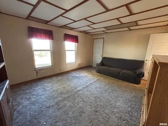 $275,000 | 1836 North 1300 East Road, Taylorville, IL 62568