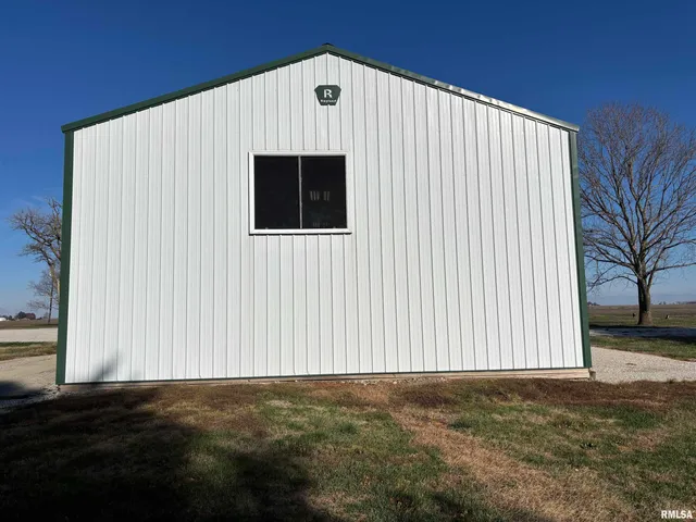 $275,000 | 1836 North 1300 East Road, Taylorville, IL 62568