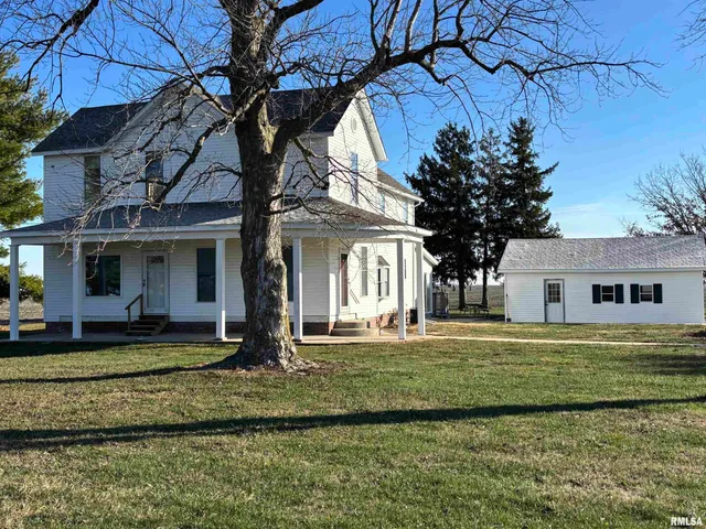 $275,000 | 1836 North 1300 East Road, Taylorville, IL 62568