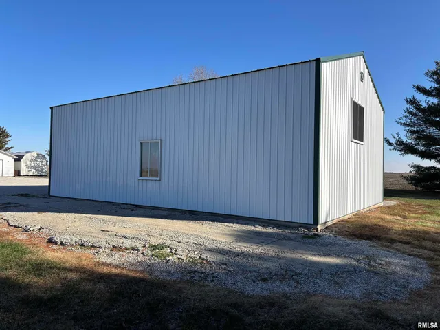 $275,000 | 1836 North 1300 East Road, Taylorville, IL 62568