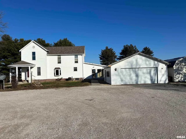 $275,000 | 1836 North 1300 East Road, Taylorville, IL 62568