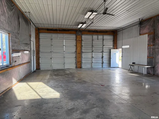 $275,000 | 1836 North 1300 East Road, Taylorville, IL 62568