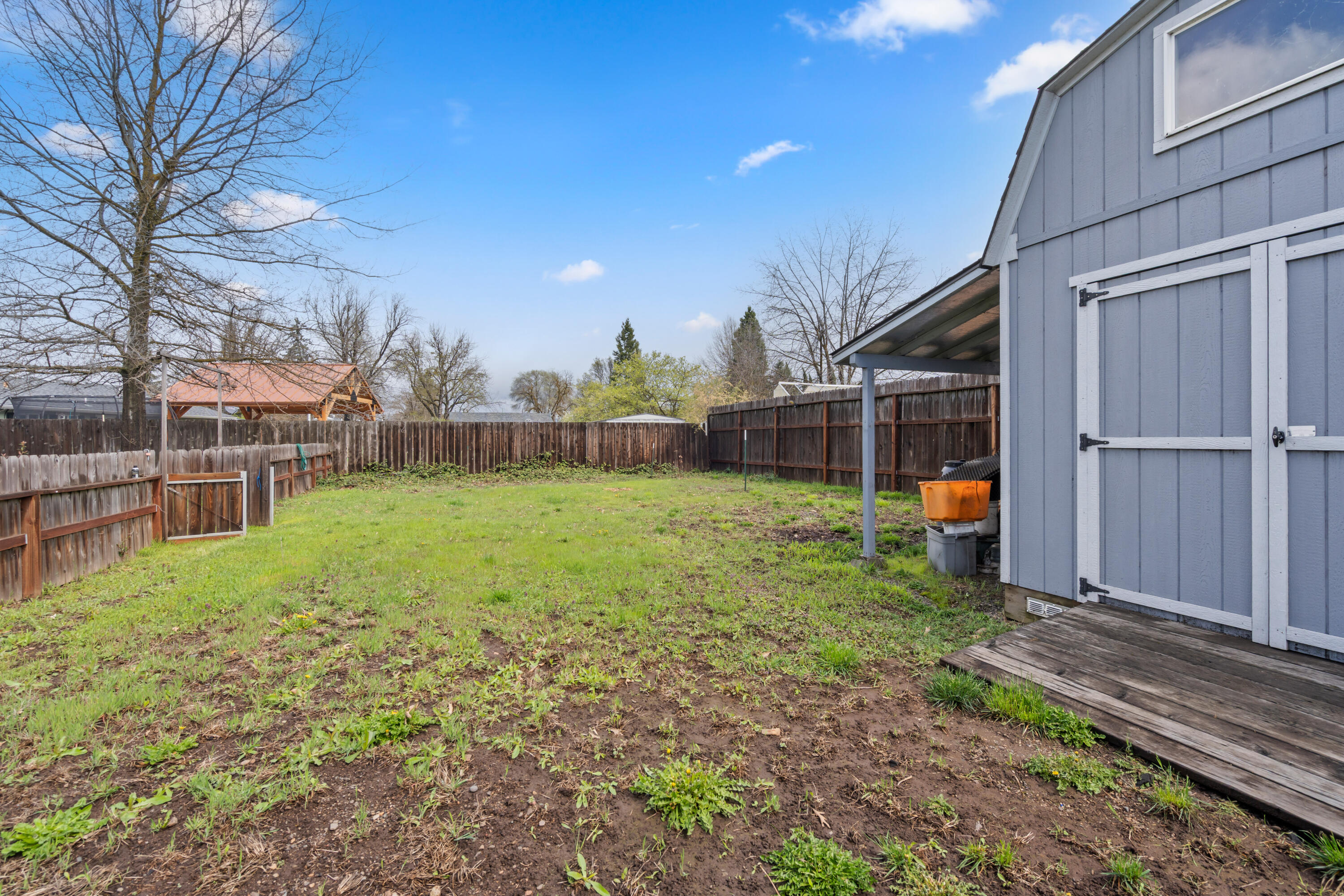 8044 Division Road White City, OR 97503 - Photo 22 of 30 Large Shed