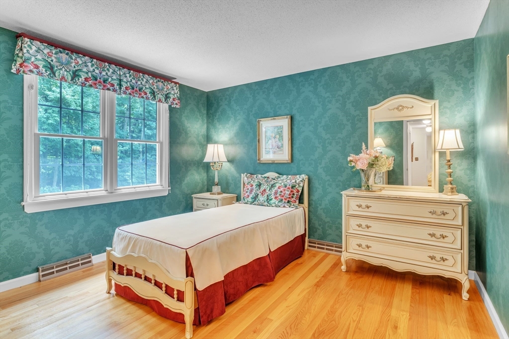 93 Northfield Road Longmeadow, MA 01106 - Photo 33 of 42 Gallery Image 33