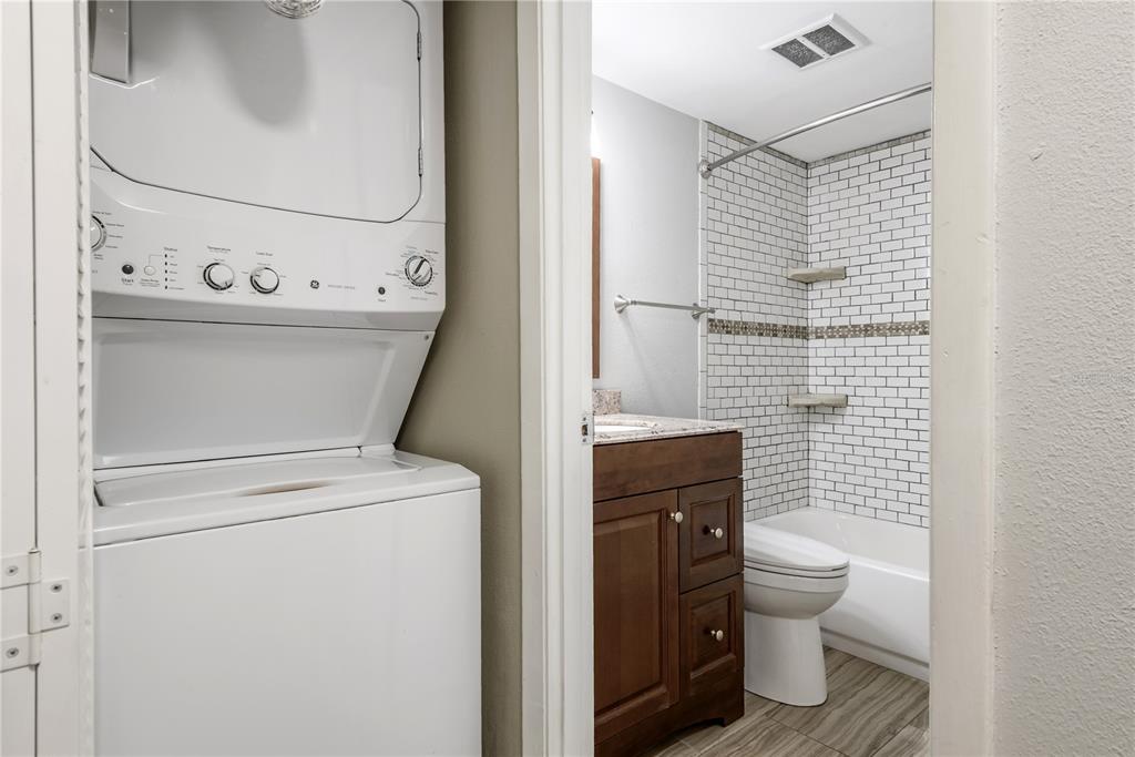 3325 Bayshore Boulevard, Unit A17 Tampa, FL 33629 - Photo 14 of 31 a bathroom with a toilet and a shower