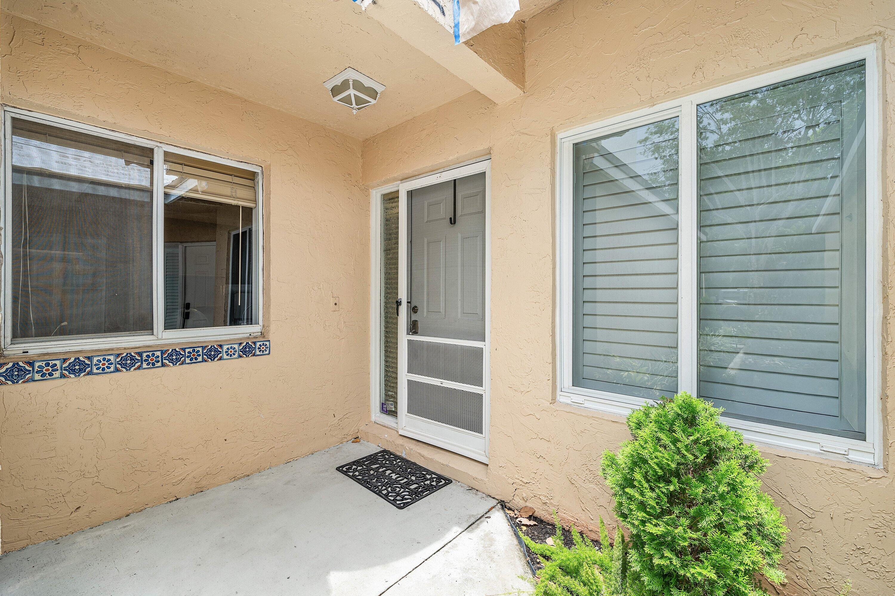 23140 Island View, Unit 1 Boca Raton, FL 33433 - Photo 4 of 22 Entrance