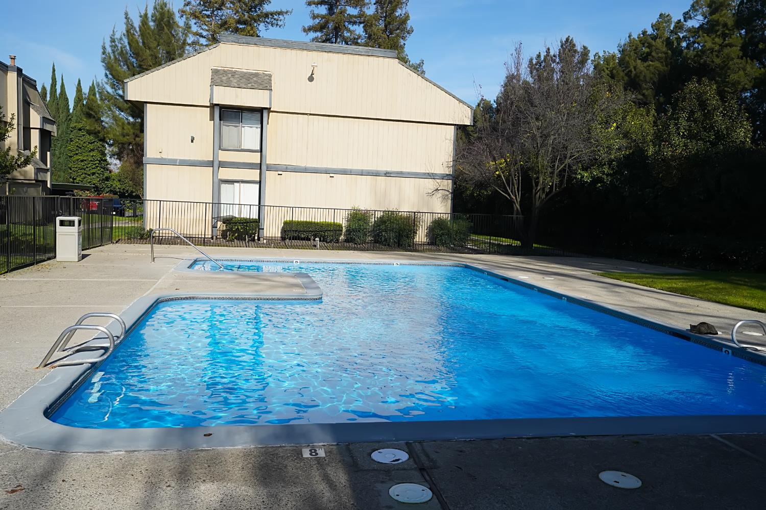 6724 Plymouth Road, Unit 88 Stockton, CA 95207 - Photo 19 of 21 a view of a basket ball ground