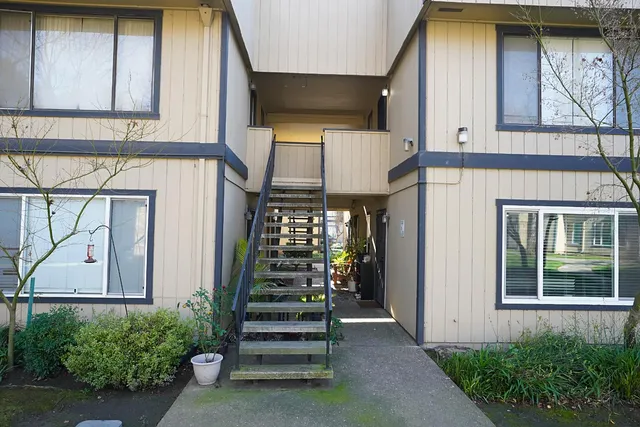a view of a entryway door of the house