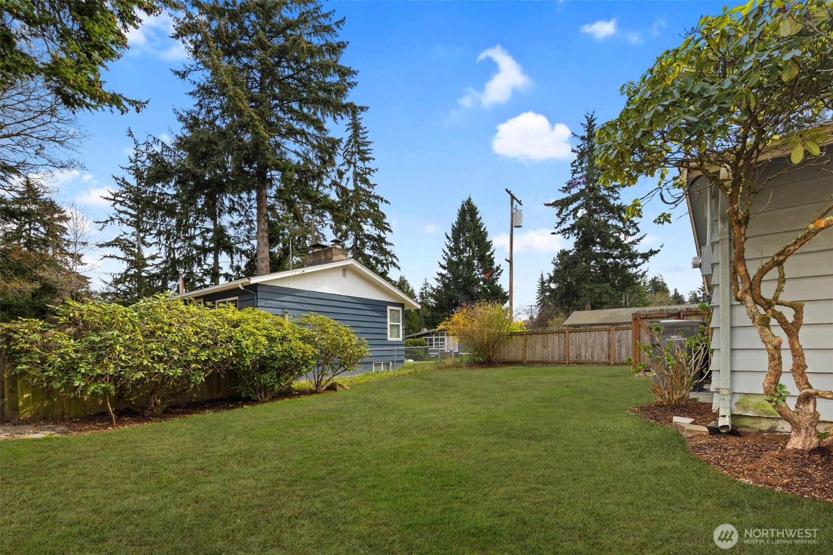3324 Northeast 17th Place Renton, WA 98056 - Photo 26 of 28
