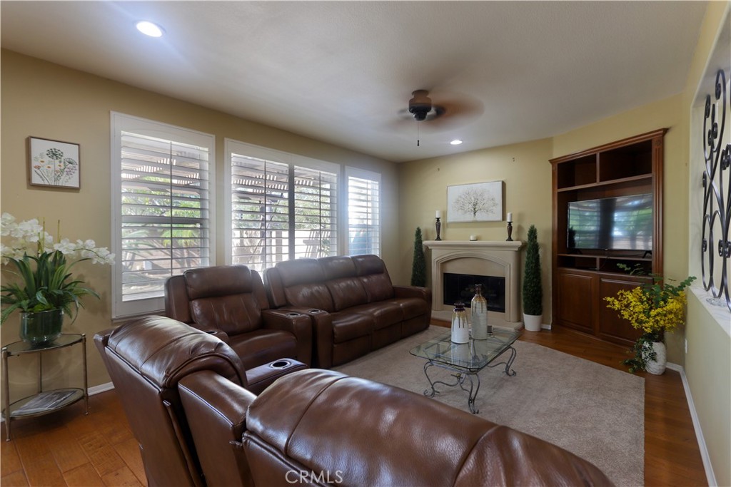 321 Tomko Way Placentia, CA 92870 - Photo 17 of 52