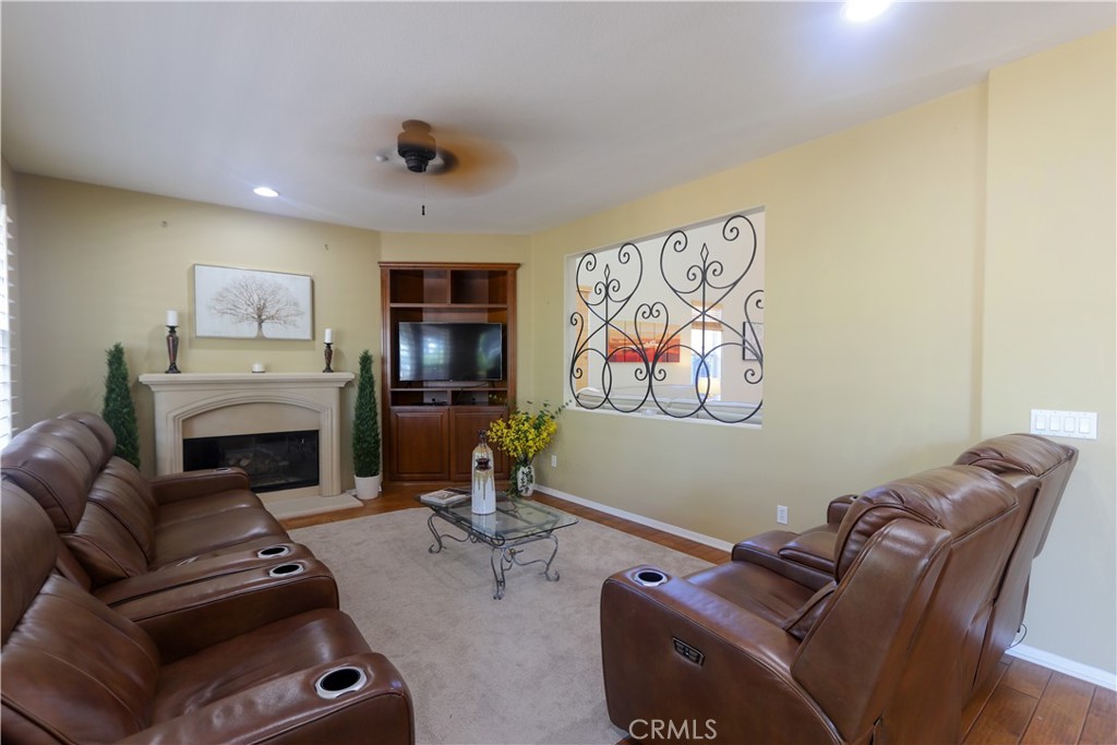 321 Tomko Way Placentia, CA 92870 - Photo 18 of 52