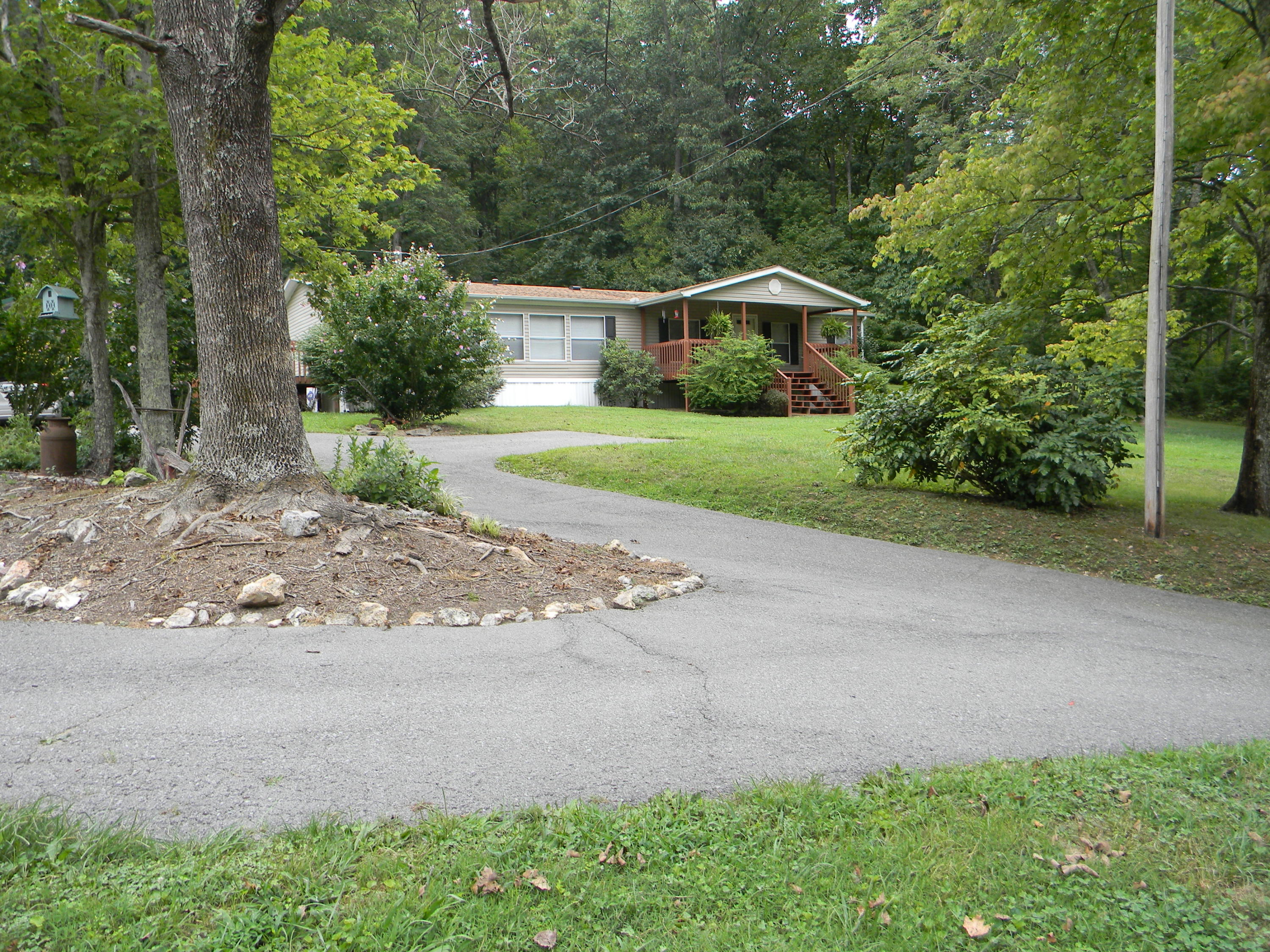 9638 Crisman Road Heiskell, TN 37754 - Photo 1 of 31 DGraves 0810 003