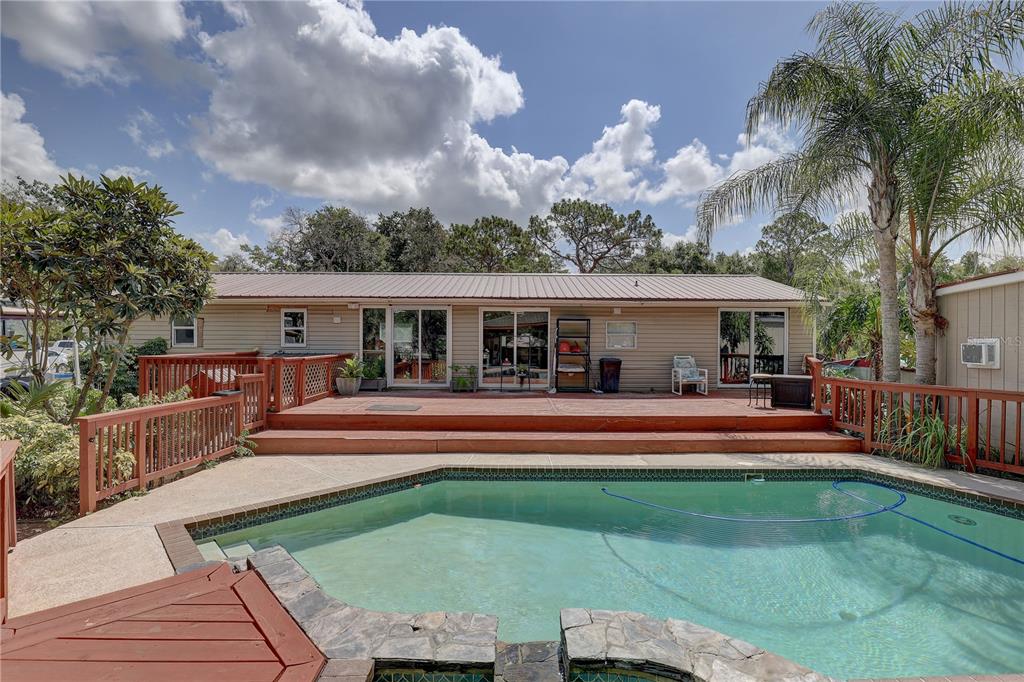 9501 Estelle Street New Port Richey, FL 34654 - Photo 3 of 59