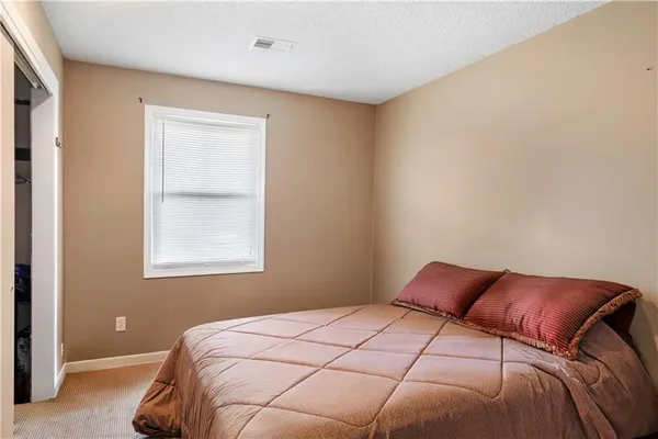 $129,000 | 1444 Northwest 64th Terrace, Kansas City, MO 64118