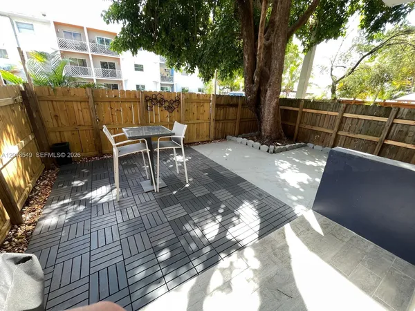 $1,800 | 4301 Northwest South Miami Drive, Unit 111, Miami, FL 33126