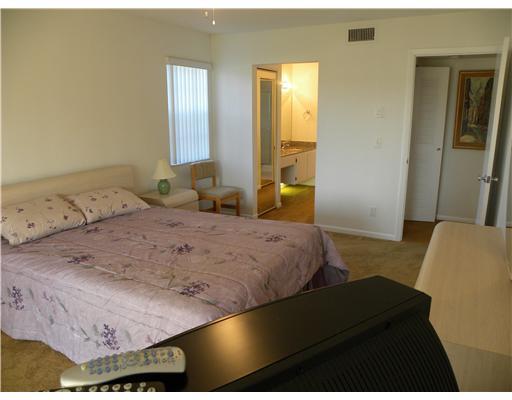 1501 Pinecrest Circle, Unit F Jupiter, FL 33458 - Photo 7 of 16 Additional Photo