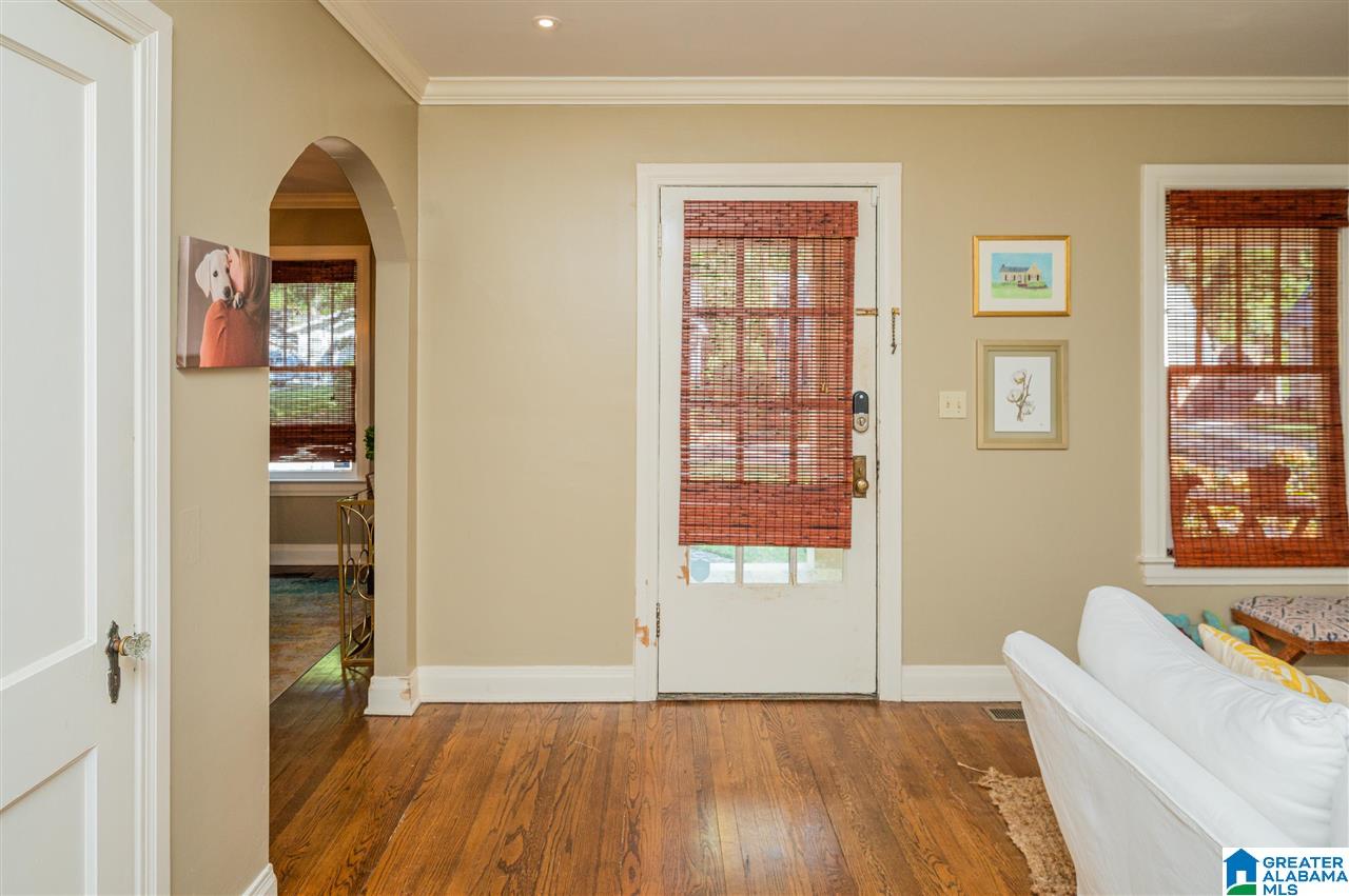 1007 Irving Road Birmingham, AL 35209 - Photo 7 of 44