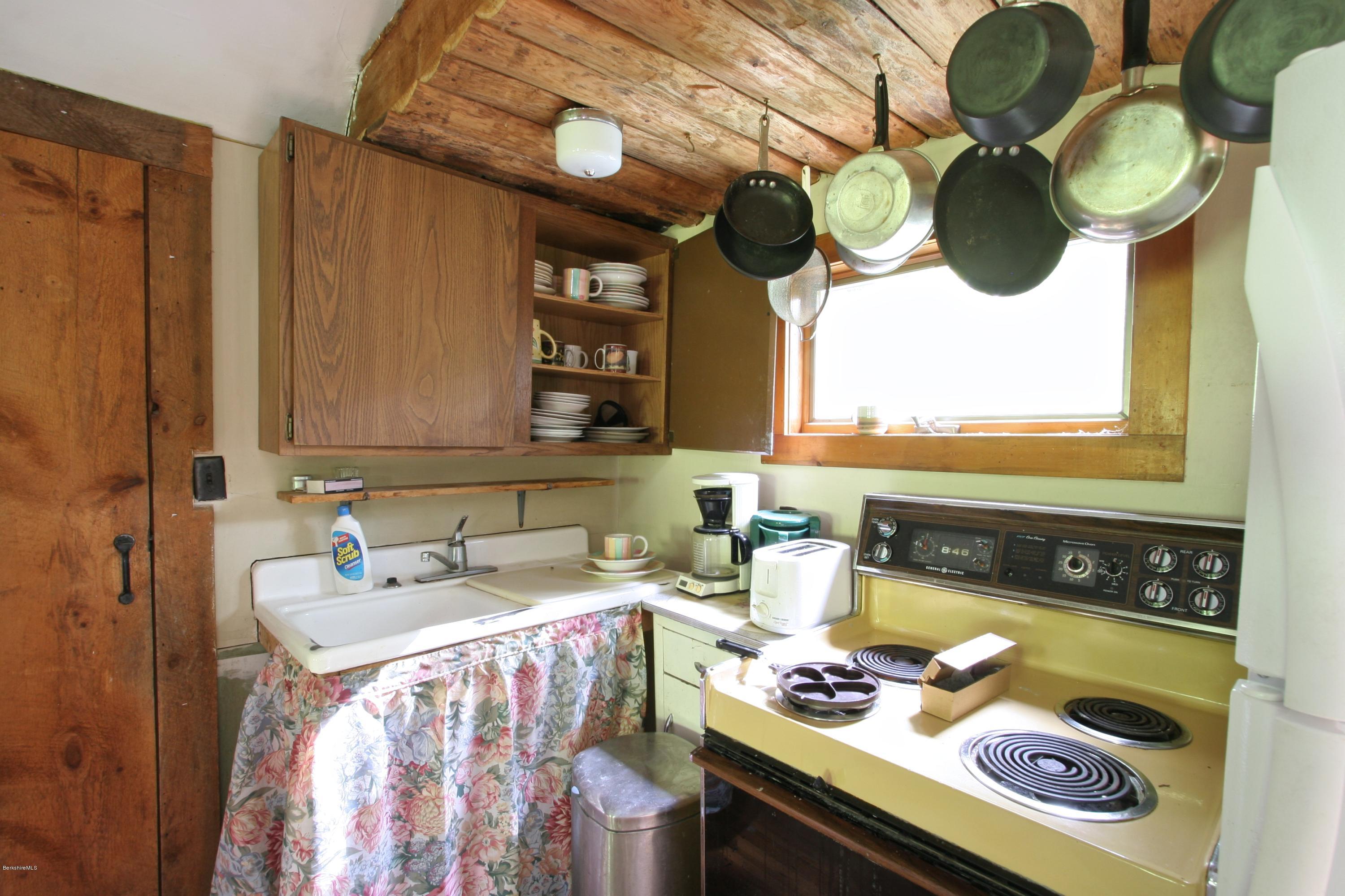 276 Water Farm Road Sheffield, MA 01257 - Photo 5 of 14 IMG_3886